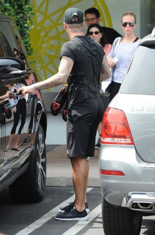 lamarworld1:  David Beckham cakes