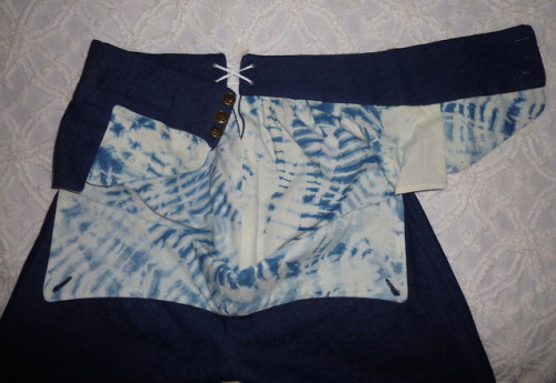 vincents-crows:Last year I saw a nice bit of denim in the remnants bin and so I bought it and made t