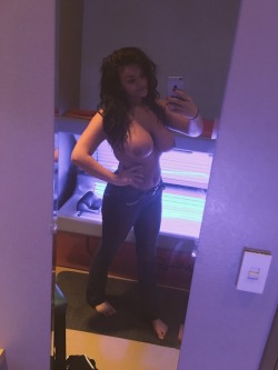 internethoeesss304:  #TITTY’S TUESDAY  SNOW 👯  TIT’S AIN’T SHIT WITHOUT A FACE.  11-14-17