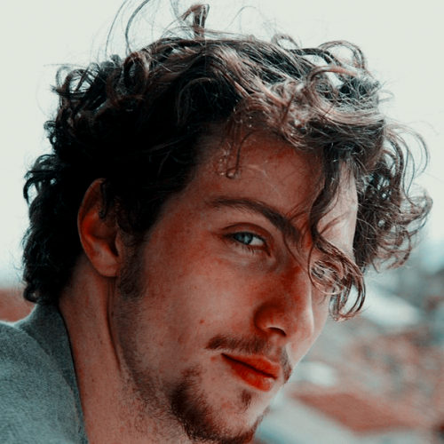  Aaron Taylor Johnson iconsミ ✿ »  (©)  like if you save / like se salvar algo. 