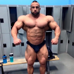 Fouad Abid at 294lbs