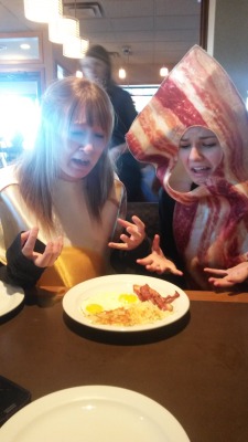 dennys:   Cannibalism at its finest. We visited