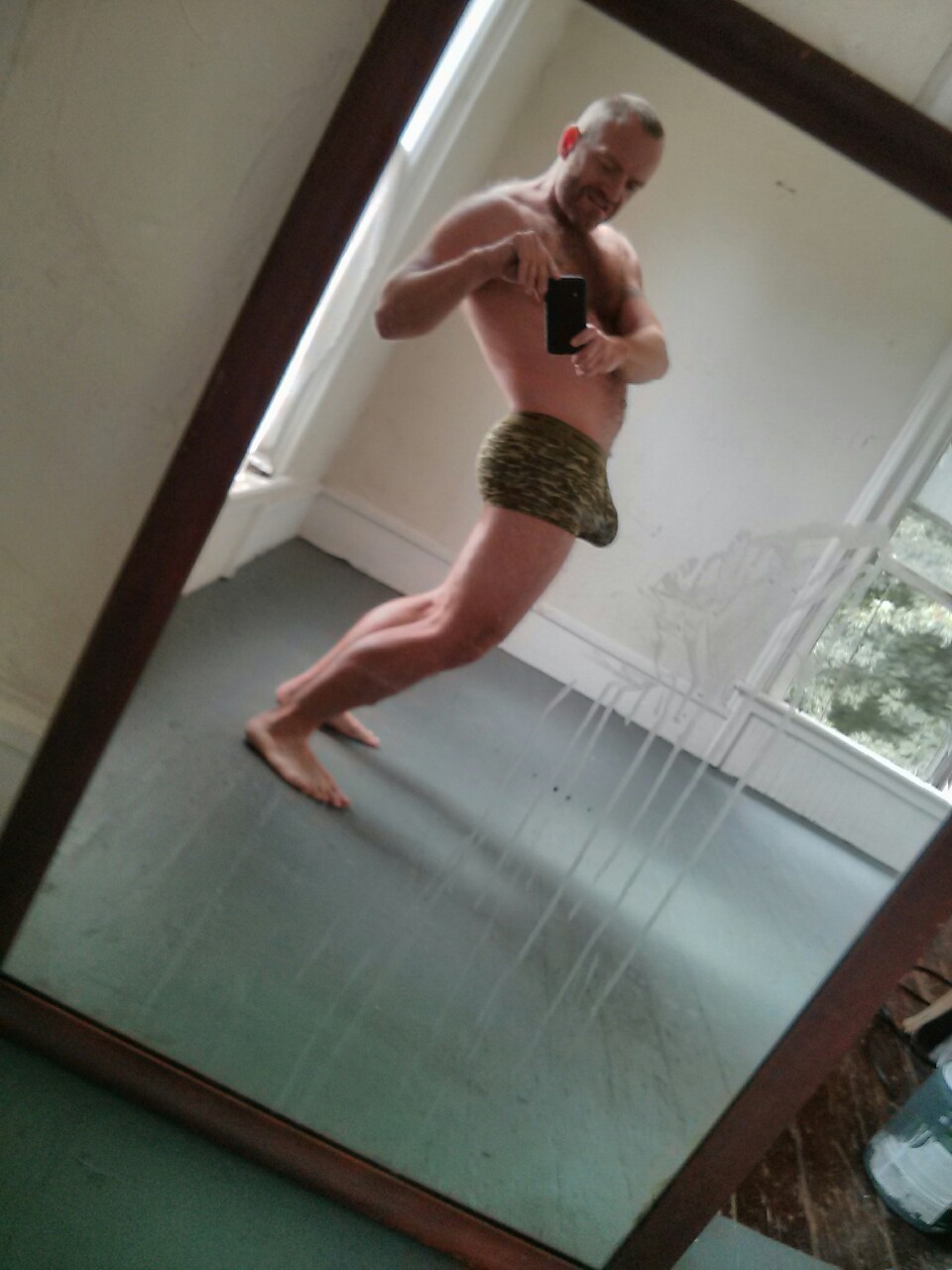 nickrobertsxxx:  …my #bulge