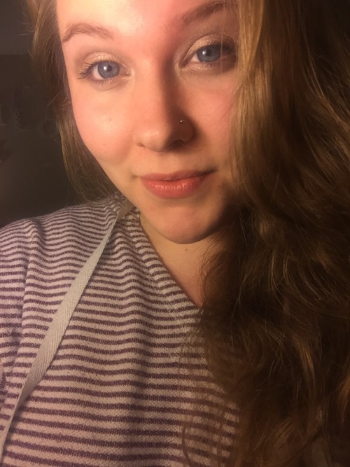 sierra-marie94: Played with my new Naked urban decay eyeshadow palette. I really like it! :). Wow&he