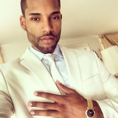 theattractiveboys:  Aaron
