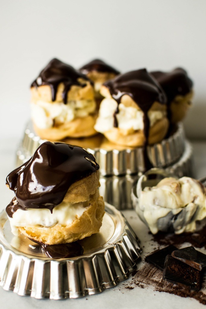 sweetoothgirl:  Buttermilk Pecan Fudge Chunk Ice Cream Profiteroles