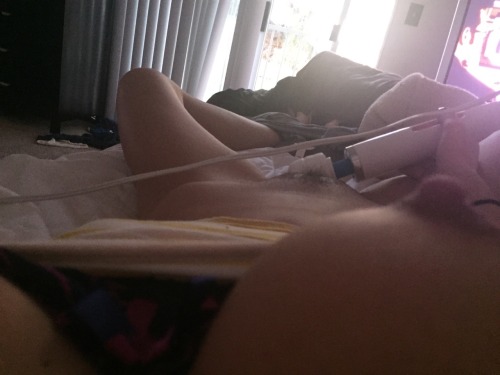 officialkeiranicole:  Hooray for Lazy Tuesday’s! 🐱🚪📺📷💆👐💦