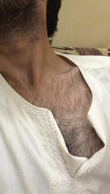 haurukoh:  Do u like hairy chest?  I love