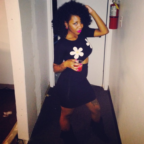 clarknokent:  love-dhorton:Happy #blackout😁🙋🌹  Wow