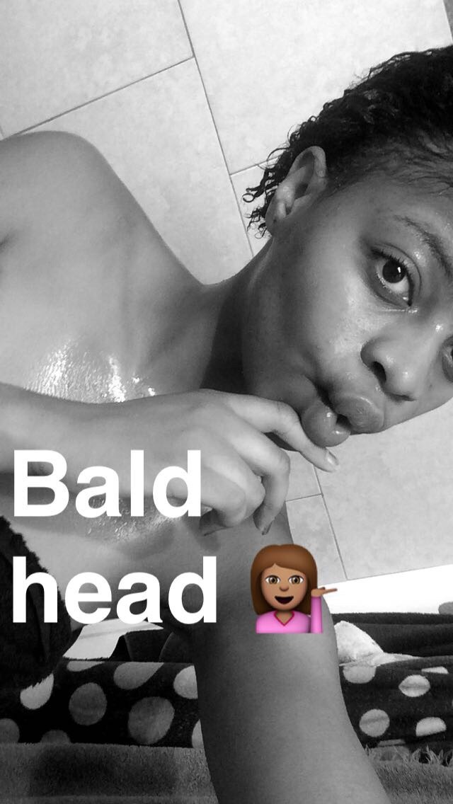 missxmonet:  Morning 😌🛀🏽