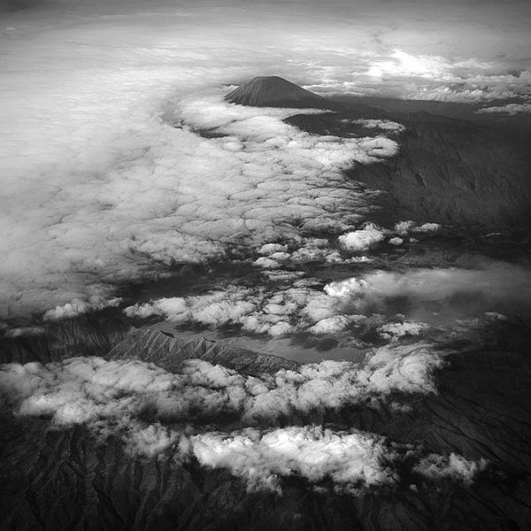 darkv0ids:  (by Hengki Koentjoro) 