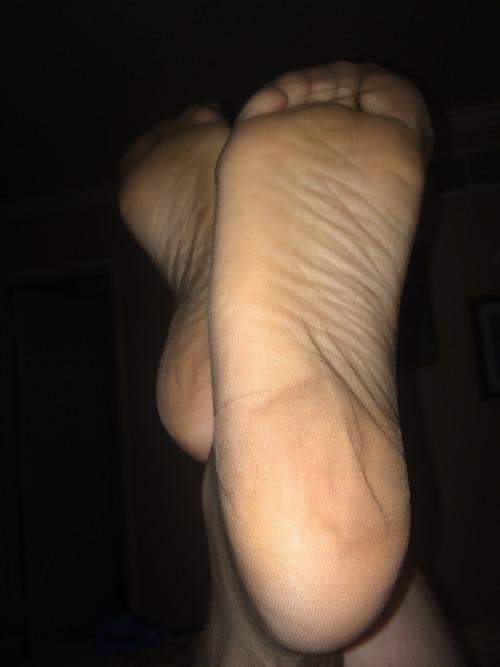 nylons4life:fix my heel..heel is good - but toes are much more better