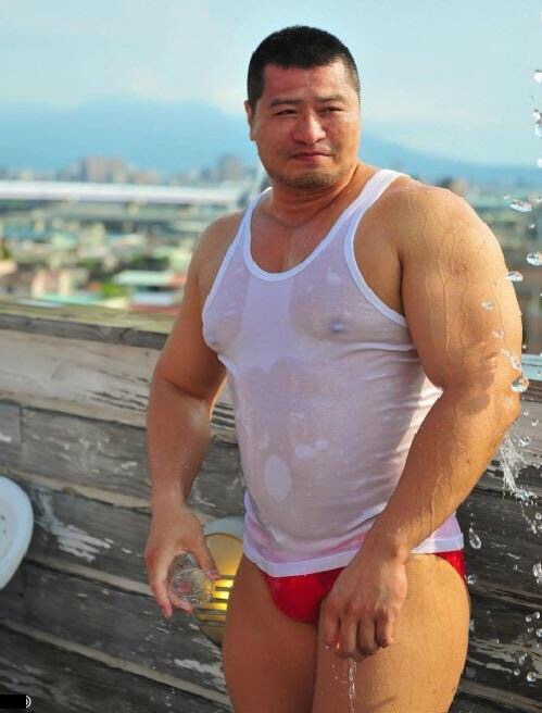 Wow! nice arms.