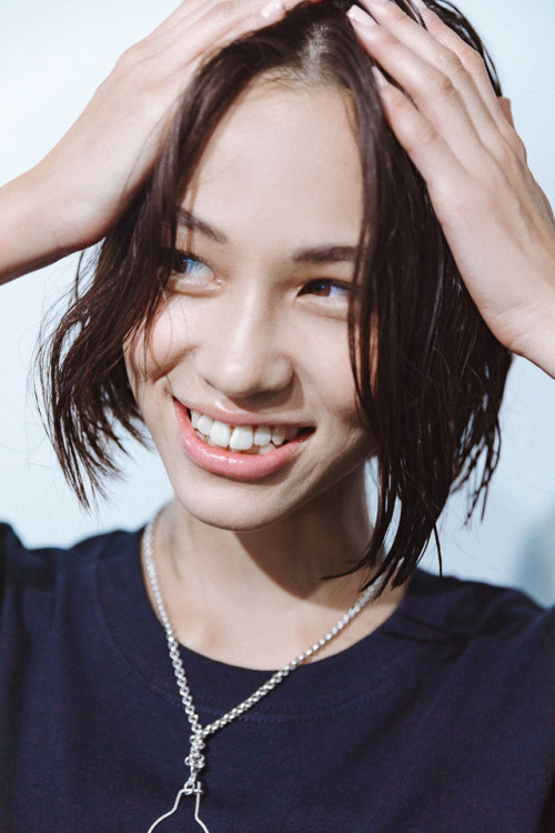 Alexander Wang SS18 Fashion Show Backstage