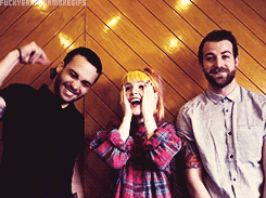 sugar this blogs going down swingin'