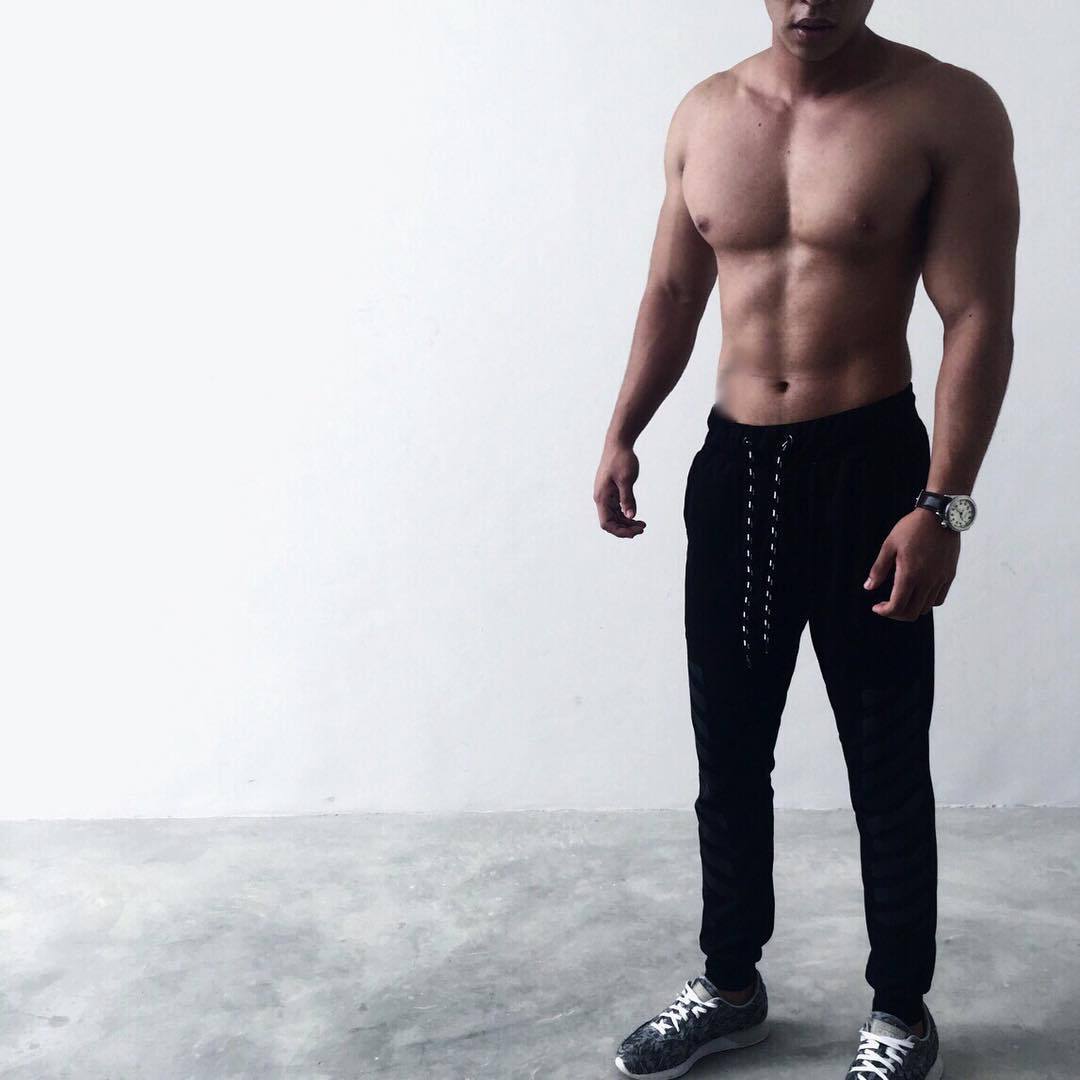 merlionboys:  Another boy with some kind of post gym transformation. Still cute.
