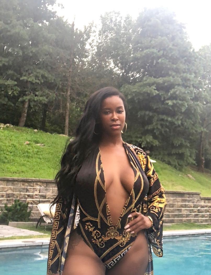 kingjazziedad:  DeliciouslySexy. CurvyLicious. Busty'Loose Mami.Ms Iam_Bourne ❤️
