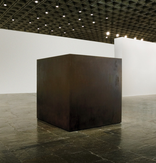 nyctaeus:  Tony Smith, ‘Die’, 1962 ‘Die’ is six feet tall, deep and wide, constructed of steel and given up to a deep, almost rusted shade of black. Smith has taken the symbolic relationship between death and the measurement of six feet