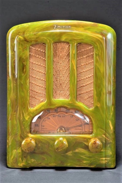 anyskin:1937 Emerson AU-190 Marbleized Green Catalin Tombstone Radio