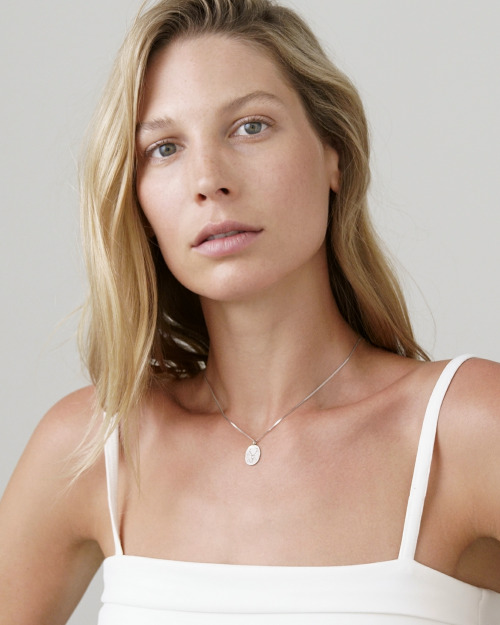 Sarah Brandner by Kenneth Fraunhofer for Paravar Jewelry 2020 collection.