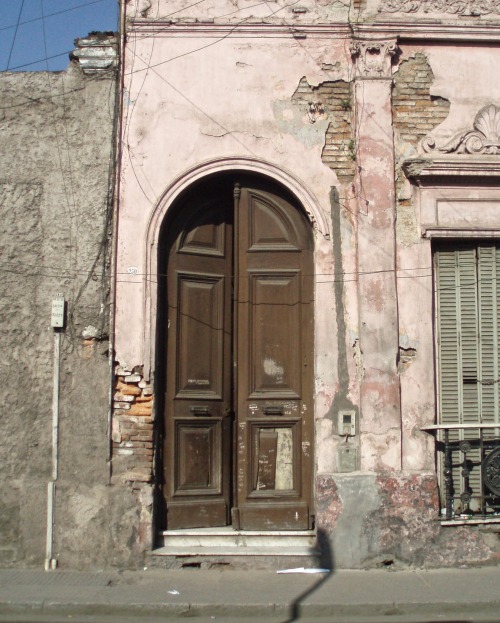 Puerta de una casa decatizado, San Miguel de Tucumán, Argentina, 2007.Usually just called Tucumán, t