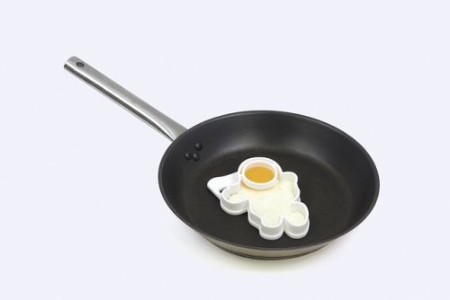 mymodernmetselects: Make Your Breakfast Stellar with Playful Space Egg Molds With all the recent exc