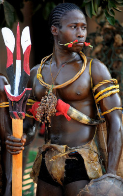 nubianbrothaz:  HedzUp*.* restlessandcr8ive: Bijago tribe adult initiated warrior in his traditional outfit.Bijago have traditionally resented all centralized authority,whether Portuguese,*French*, English, German or contemporary government officials.