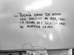 illuniverse:  Yo podría sabes… hoy solo tengo una mirada fría, triste y vacía.