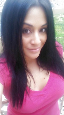 latinashunter:  Beautiful Latina MILF!!!!