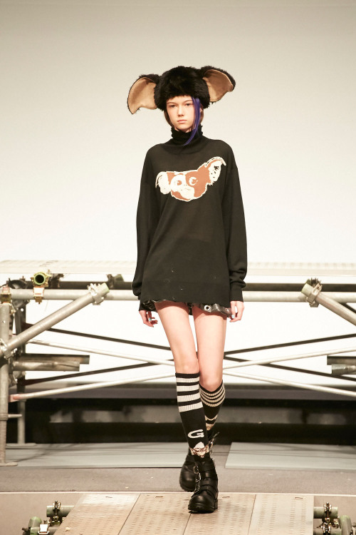 tokyo-fashion:  Milk & Milkboy “My Angel Fly With Me” Fashion Show in Harajuku Legendary Harajuku fashion brand Milk held their first fashion show in 6 years recently at Quest Hall in Harajuku. The show featured their upcoming collections for