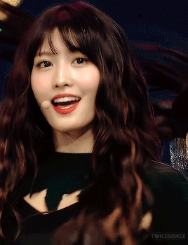twicesonce:(181109) momo // bdz