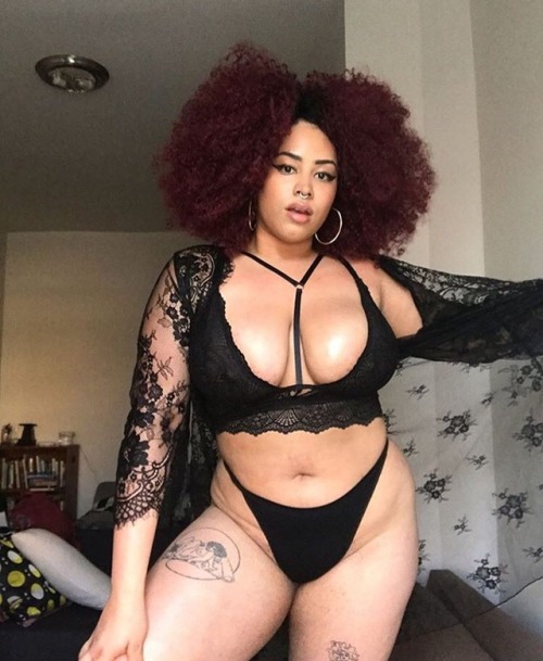 curvynation:  @lisaspliffson