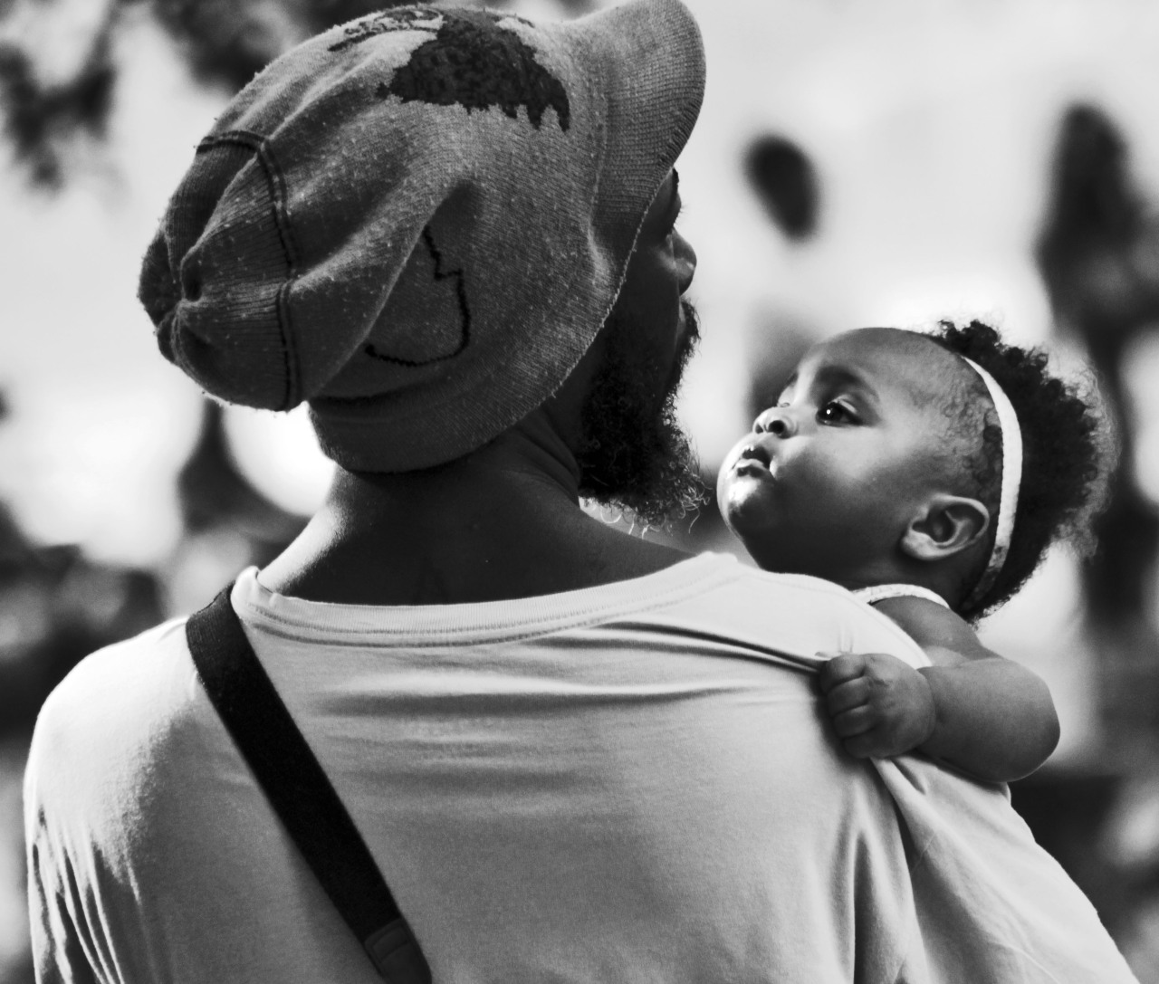 erthtone:  Whenever I see love, I watch and listen.© Arnold R. Butler.2014(www.ab2ether.com)