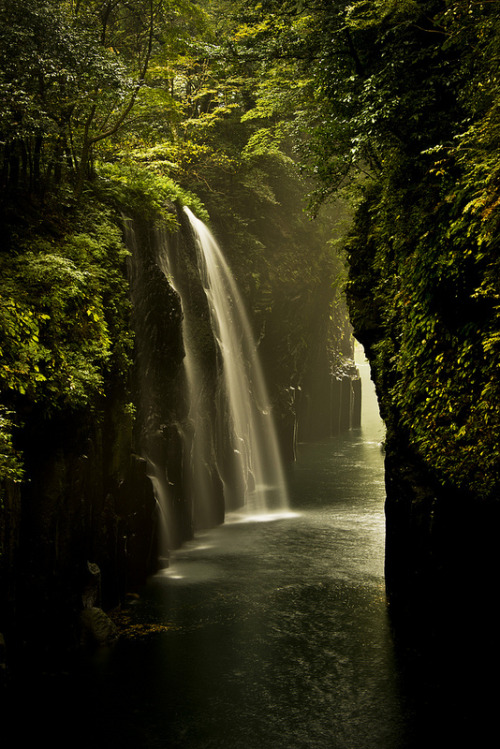 XXX intothegreatunknown:  Takachiko Gorge | Kyushu, photo