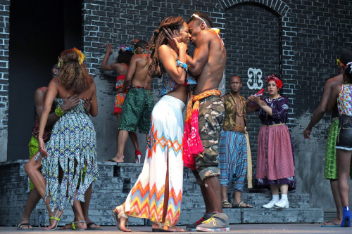 fuckyeahgreatplays:Romeo N Juliet, Classical Theater of Harlem