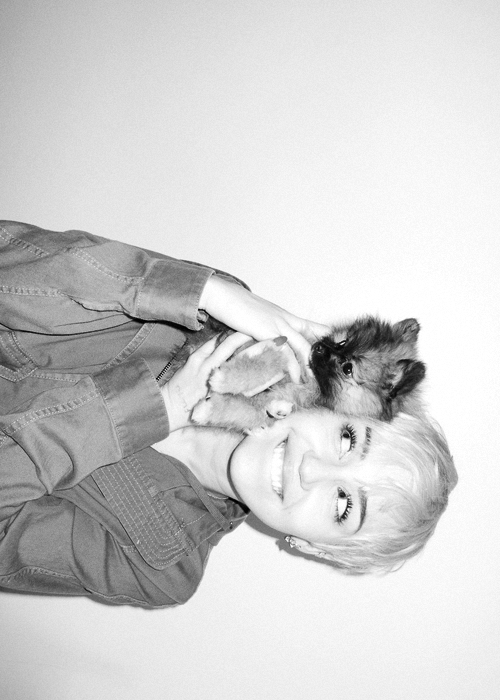 iheartmiley-del-rey:  Lana Del Rey and Miley Cyrus blog 