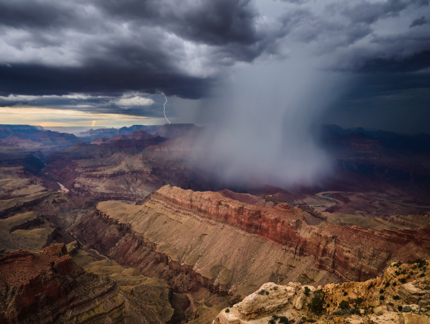 nubbsgalore:  lightning strikes the grand canyon. photos by (click pic) travis roe,