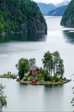 hammer-ov-thor:  Norway