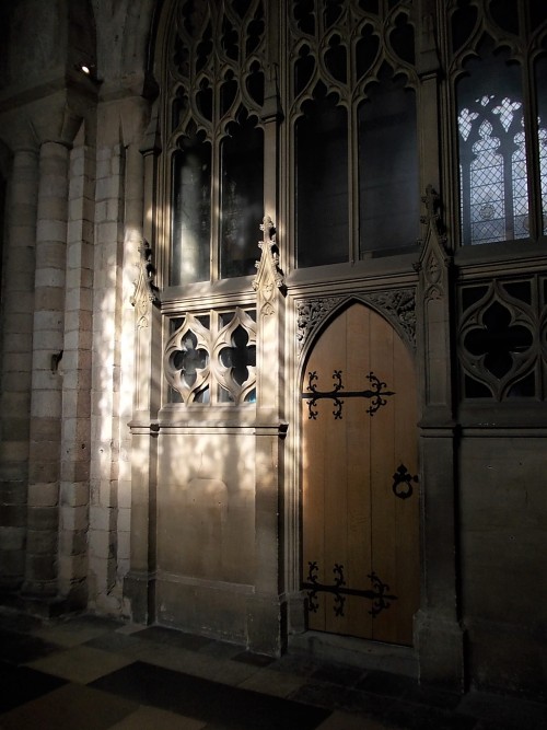 charlesreeza:Light and shadow - Norwich Cathedral, Norfolk, UK