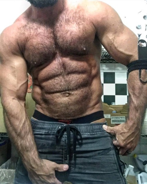 MUSCLE MAN DADDY