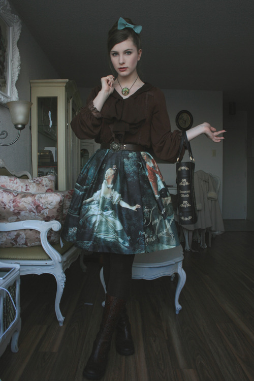 fannyrosie:  Outfit to go see Cirque du Soleil’s Varekai. 