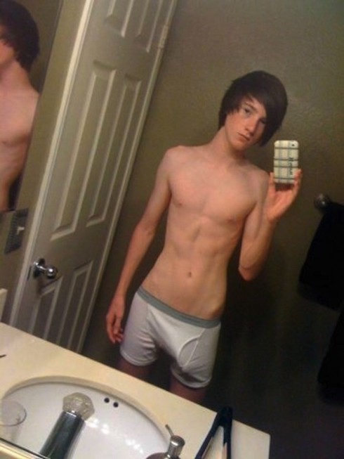 ausqlddude: Nice selfie