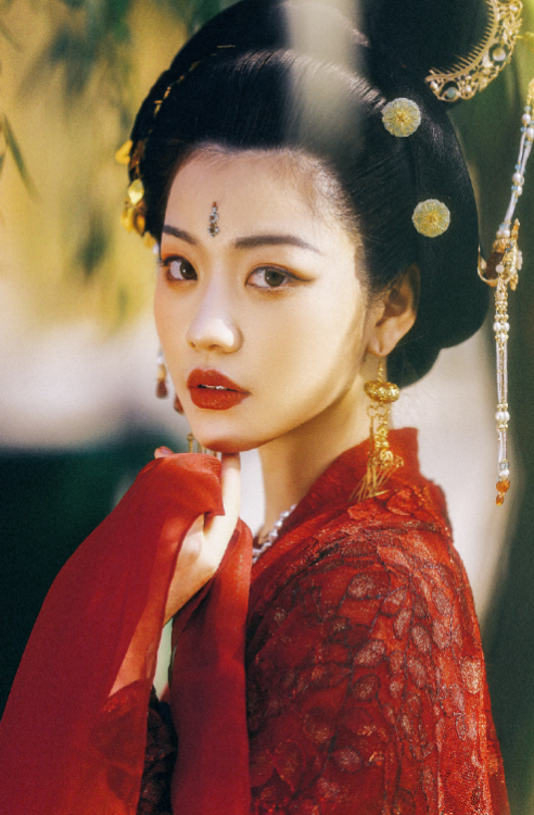 Traditional Chinese hanfu by 夏弃疾