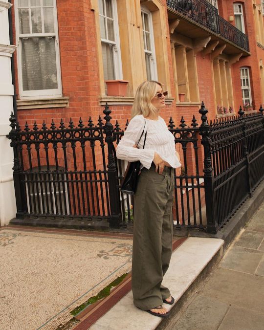 So Many People Are Buying These High-Street Jeans, and I Can Totally See Why