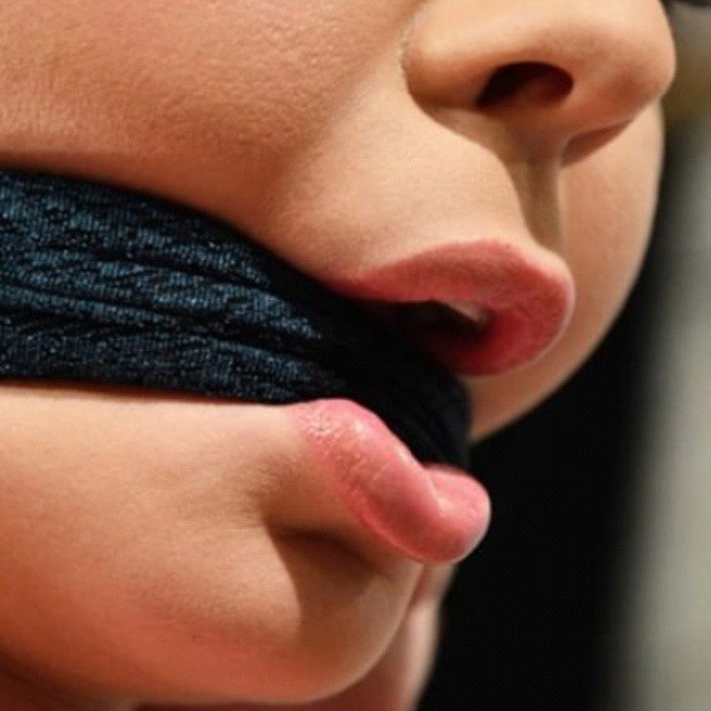 bandanascarfgagged:  distressfulactress ♡