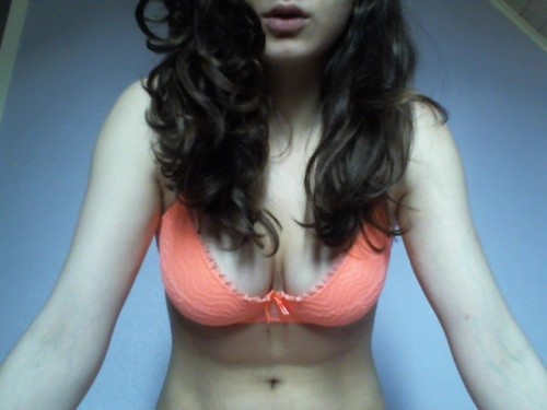 Porn photo grumpymonk3y:  I really like that bra. 