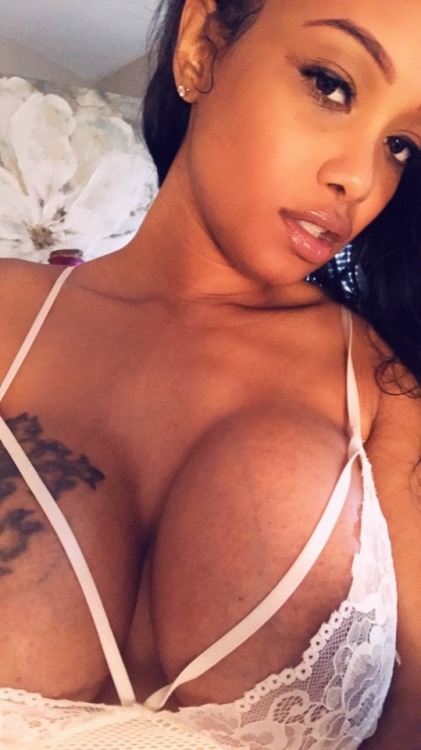 omgtitties: Ms_fernandes25 sexy ass pt2