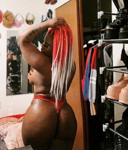 west-african-pussy:  yll miss me