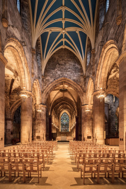 amazinglybeautifulphotography:St Giles Cathedral,