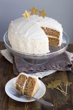 sweetoothgirl:  Chai Spice Cake with Vanilla